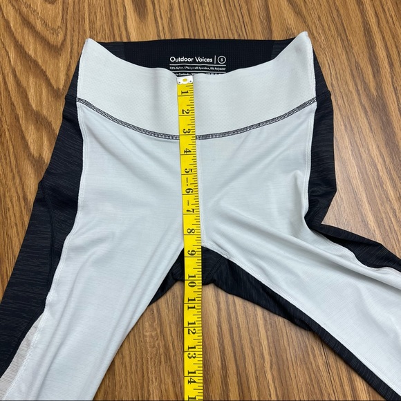 NEW Outdoor Voices TechSweat 7/8 Zoom Leggings, Cloud/Night/Coyote - Picture 9 of 12